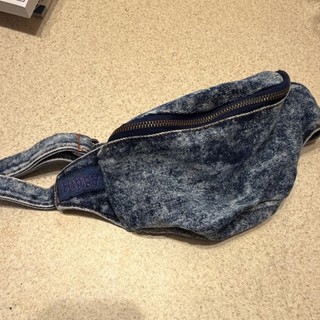 Hippy Blue Denim Waist Pack Fanny Pack Zip Closure Adjustable Strap Logo