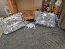Set Of Headlights For 1999-2004 F250350450550and 2000-2004 Excursion
