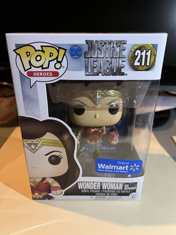Funko Pop! Vinyl: DC Universe - Wonder Woman (w/ Mother Box) - Walmart...