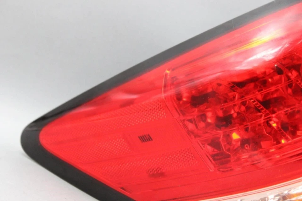 Luz trasera izquierda montada en cuarto para Honda HR-V 2016-2018 OEM #38554 Foto 2 de 4