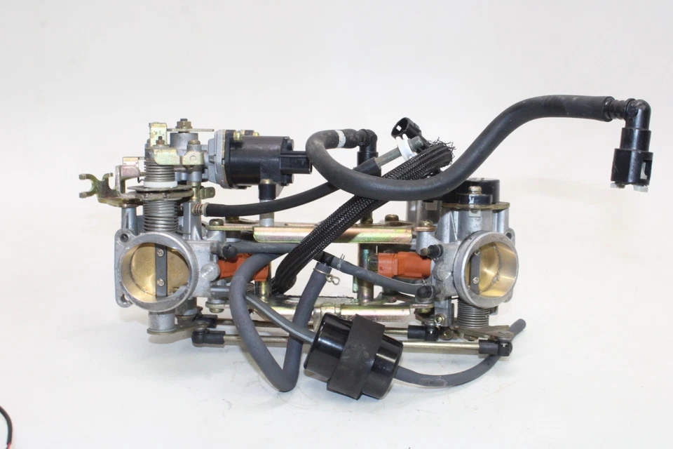 04-06 SUZUKI VSTROM 650 DL650 OEM ОСНОВНЫЕ ТОПЛИВНЫЕ ФОРСУНКИ / КОРПУСА ДРОССЕЛЬНОЙ ЗАСЛОНКИ - Изображение 4 из 4