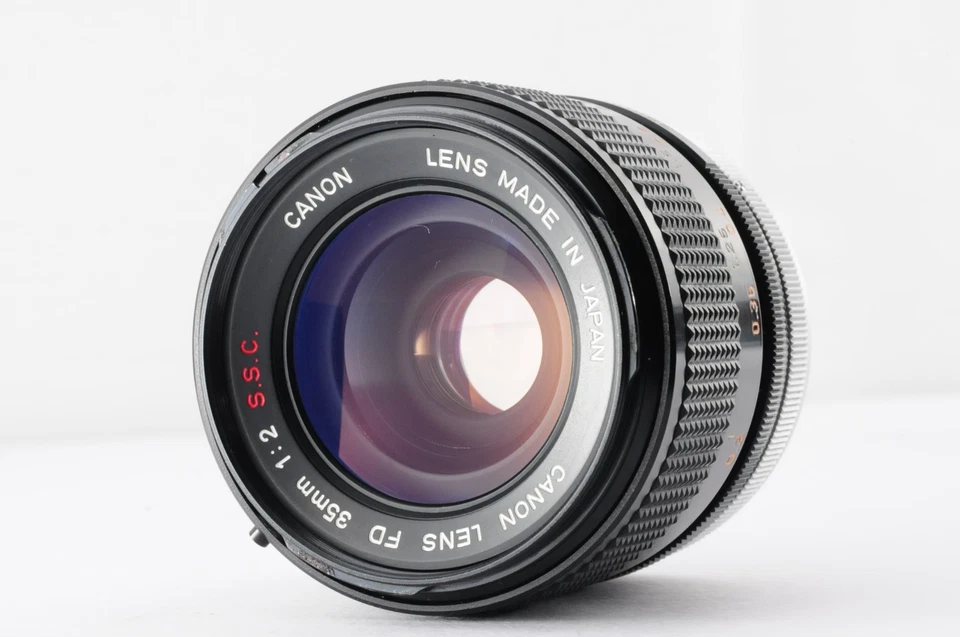 Concave "O" [Mint] Canon FD 35mm f/2 S.S.C SSC Wide Angle MF Lens Japan #529 - image 3 of 4