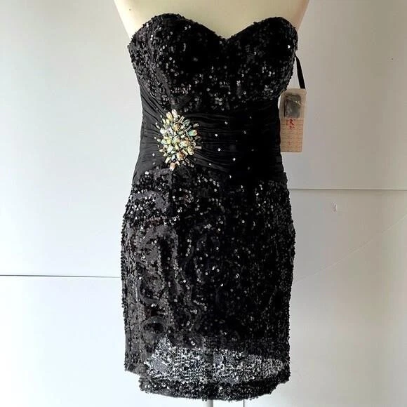 green emerald velvet dress Sleeveless Embroidered Babydoll Short Fancy Prom Dress main image 0
