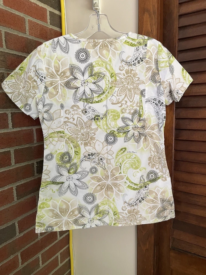 Baby Phat Mujer XS Blusa Médica, Manga Corta, Verde Multi y Cuello en V Foto 2 de 4