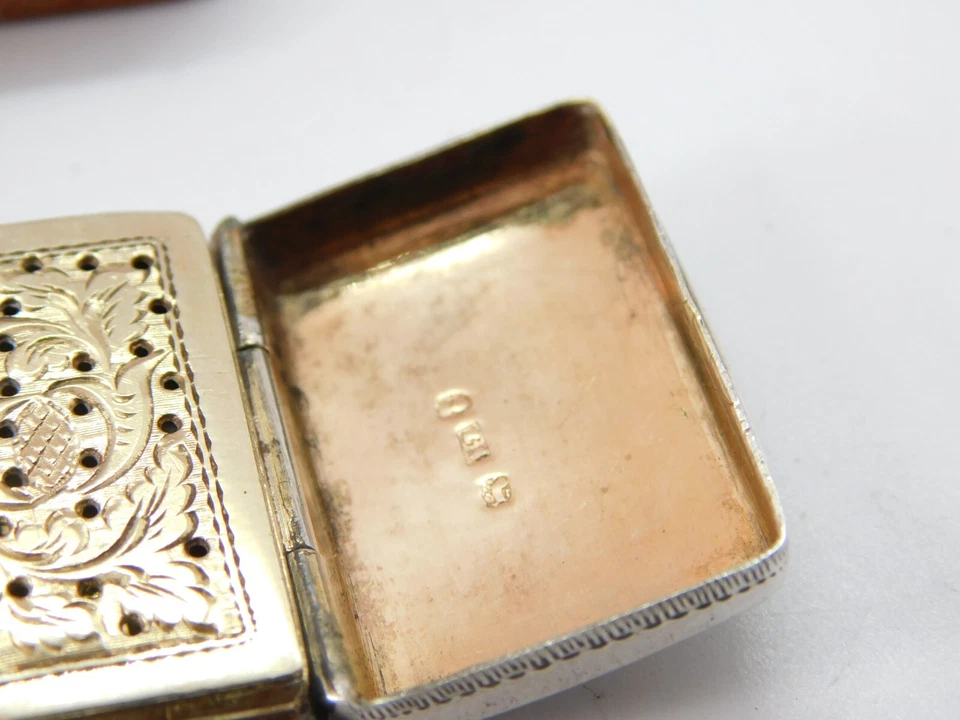 Antigua vinagreta georgiana de plata de ley con aroma floral 1832 Birmingham Foto 4 de 4