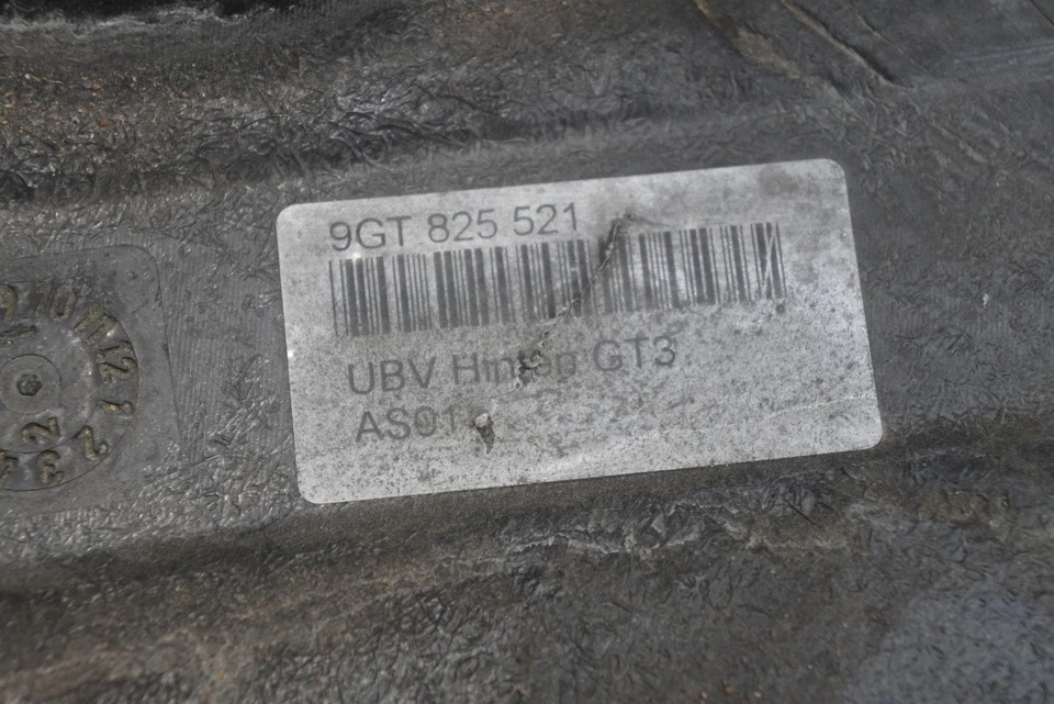 Cubierta contra salpicaduras trasera debajo de la carrocería panel protector 9GT825521 Porsche 911 GT3 992 22 Foto 4 de 4