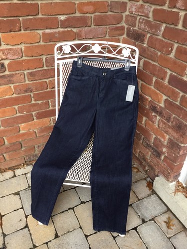 Christopher Banks Signature Slimming 
