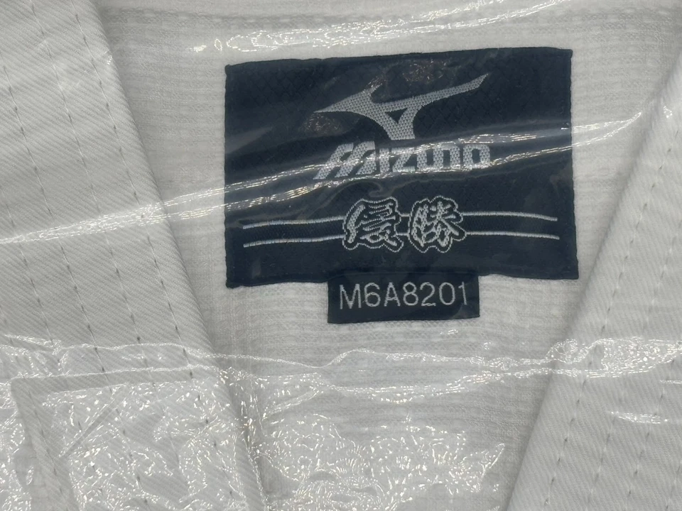 Chaqueta de Judo Gi MIZUNO JAPÓN Judogi YUSHO Doble Tejido Modelo 22JM6A8201 Nueva Foto 3 de 4