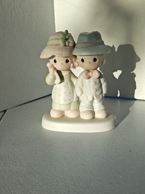 Precious Moments Figurines 1986  God Bless our Family   100498