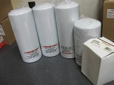 Luber-Finer LK237M Maintenance Kit Replaces MACK 215SB294A 57GC2177B WIX 24568