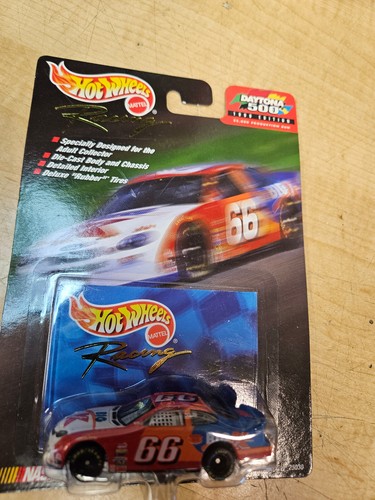 1999 Hot Wheels Darrell Waltrip Kmart Big K Route 66 Ford Taurus #66 NASCAR - Picture 2 of 3