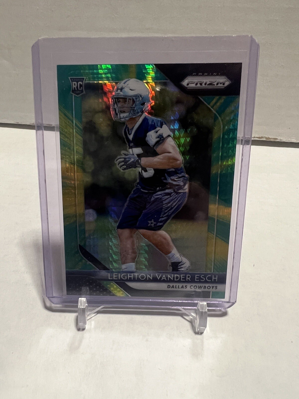 2018 Panini Prizm Leighton Vander Esch Hyper RC /275