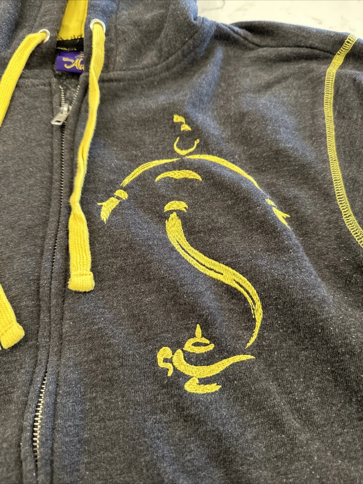 VETEMENTS 1S) Felpa con cappuccio Disney Aladdin full zip genio erica grigio giallo piccola