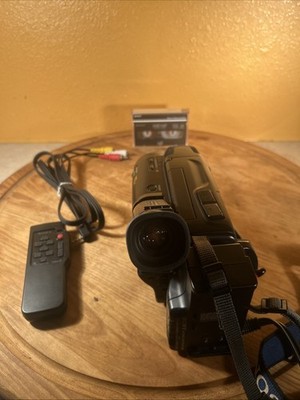 Sony Handycam CCD-TR70 Bundle w/ remote Video8 Camcorder Black Color Viewfinder
