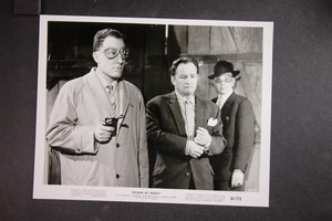 SUPER RARE!! 8X10 1963 ORIG "ESCAPE BY NIGHT" Terence Longdon Jennifer Jayne