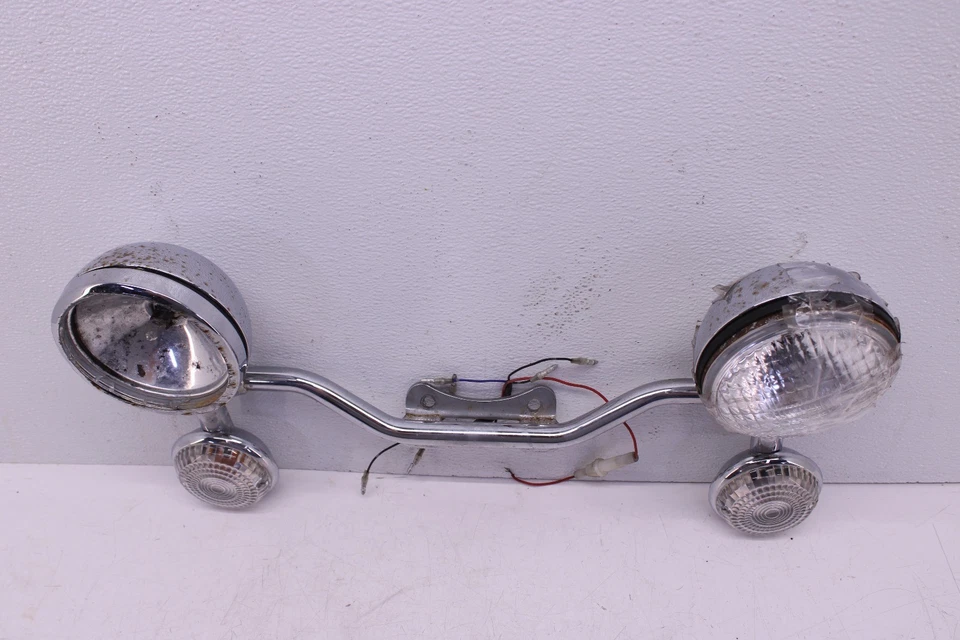 Yamaha V Star 1100 2008 clásico OEM barra de señal de giro delantera soporte de montaje funcionando  Foto 3 de 4