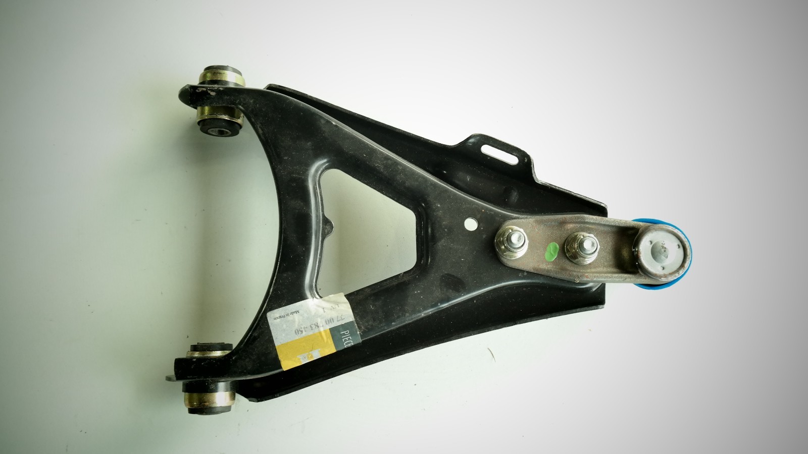 Triangle de suspension Renault 9 11 21 pièce origine 7700783450 neuve