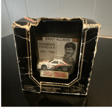Racing Champions Davey Allison 1993 Ford Thunderbird NASCAR Diecast 1:64 LE