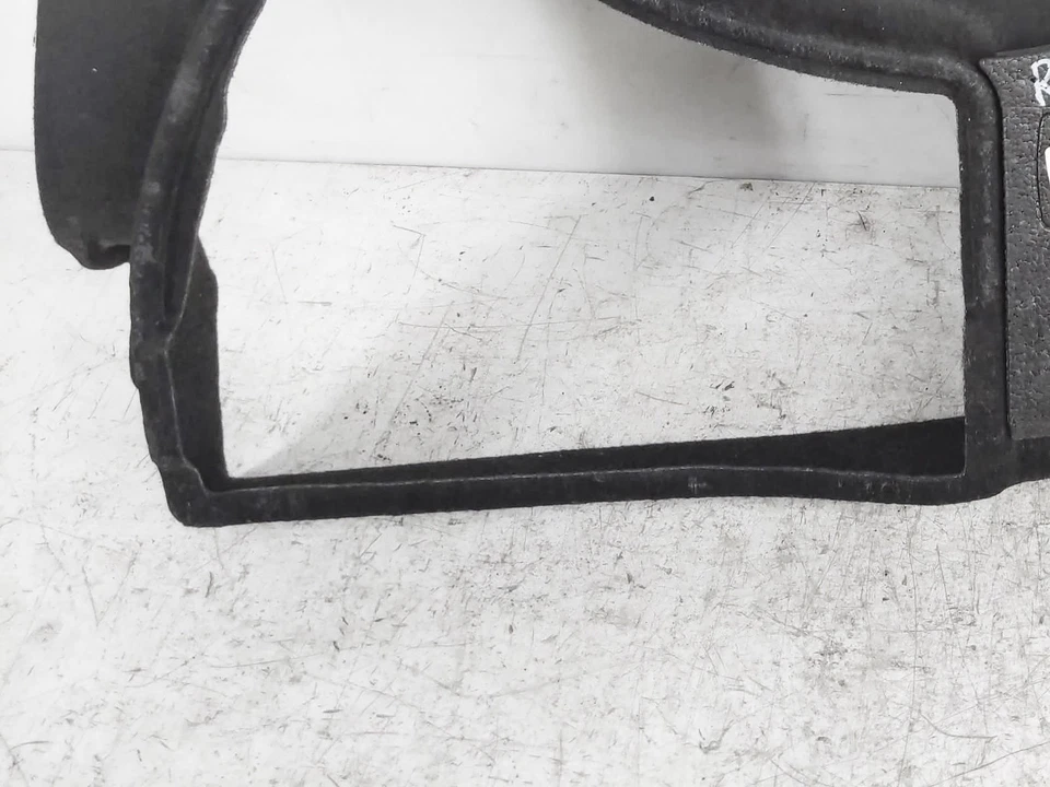 Painel de acabamento lateral traseiro do porta-malas do passageiro BMW 320I 2013-2018 51487246296 - Imagem 4 de 4