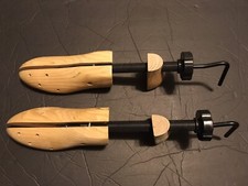 2 Wooden Ladies Medium Size 8 to 11 Shoe Stretchers Made in China