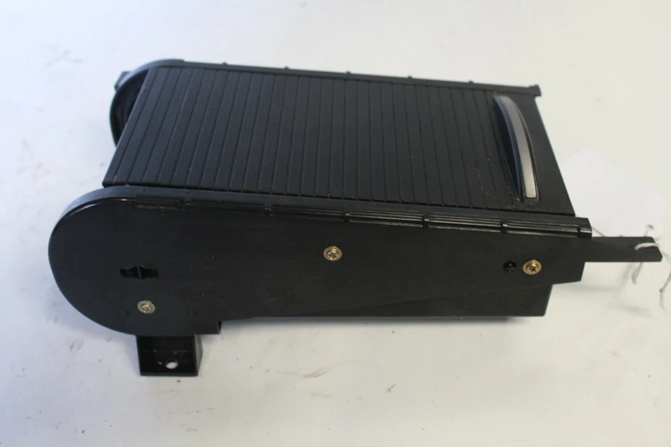 Infiniti G35 2003-2004 cupé consola central portavasos montaje A0152 Foto 3 de 4