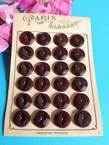 047c/ Superb Plate of 24 Buttons "Paris Elegant" Bordeaux Ep. Art Deco - Picture 2 of 5