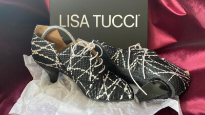 Schnür-Schuh von Lisa Tucci, Schwarz Weiß, Extravagantes Modell, Gr. 38