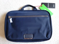 NWT TUMI Voyageur Madeline Cosmetic Travel Toiletry Bag NAVY BLUE