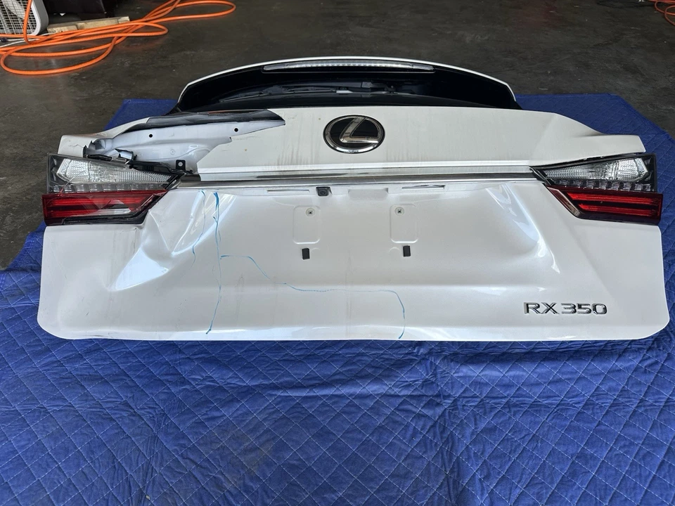 2016-2020 LEXUS RX350 RX450H TRUNK / TAILGATE / LIFTGATE WITH GLASS DARKBLUE #12 - Image 3 of 4