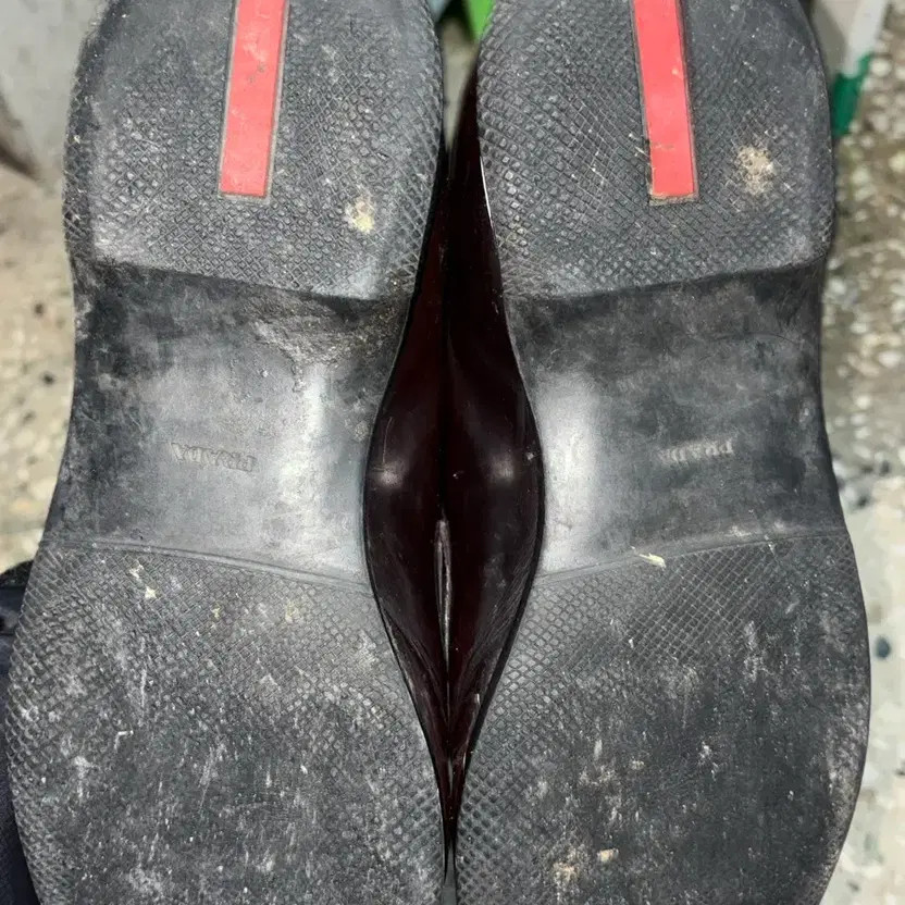 Prada Vintage Loafer 8/10 290 thumbnail 3