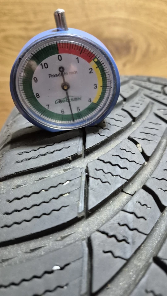 1x Winterreife Semperit Speed-Grip 5 XL 205/55 R19 97V DOT 3123 - Bild 3 von 4