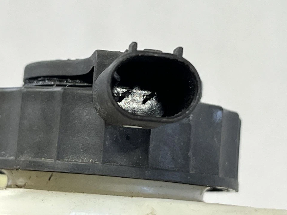 BMW 328i E92 2009 cilindro maestro de freno con depósito 34336785664 Foto 3 de 4