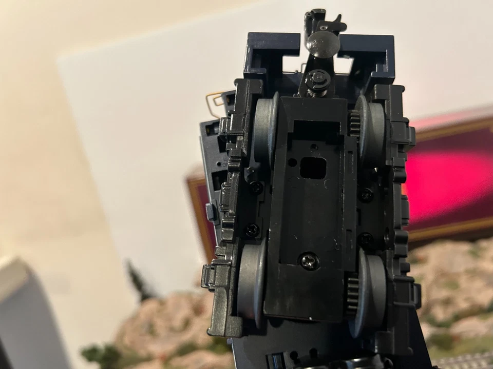 MTH 20-2498-3 Richmond Fredericksburg and Potomac S2 Diesel Dummy LN/Box - Image 3 of 4