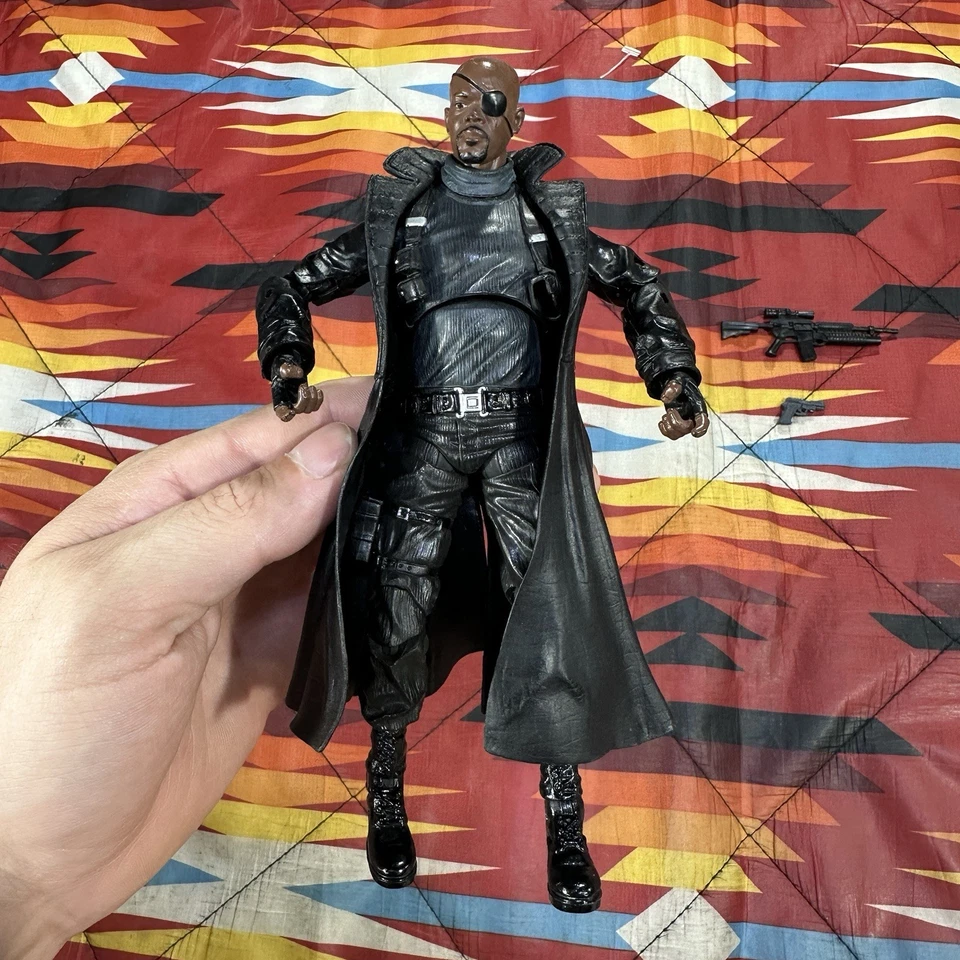 Nick Fury Marvel Legends Toys R Us НАСТОЯЩИЕ АГЕНТЫ ЩИТА Hasbro 6,5 дюйма Avengers MCU - Изображение 3 из 4