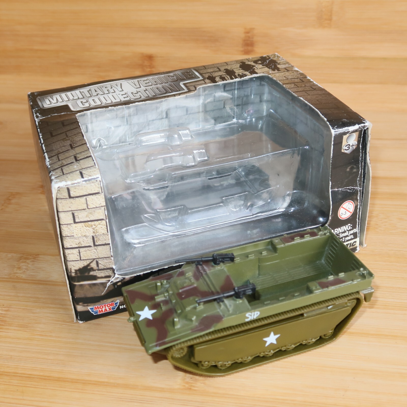 Motormax Military  Collection Die-Cast  Tracked Amphibian Vehicle Tank 11 cm