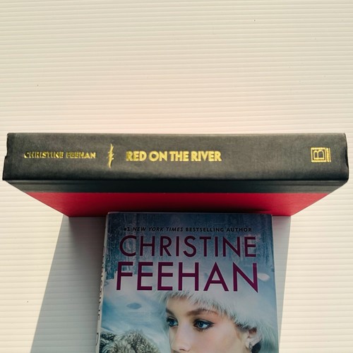 Christine Feehan First Edition/Print Lot (2) HCDJ Dark Whisper, Red On The River - Picture 23 of 24