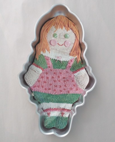 Wilton Vintage Cake Pan Story Book Doll with Decorating Insert 1970's NEW - Picture 2 of 7