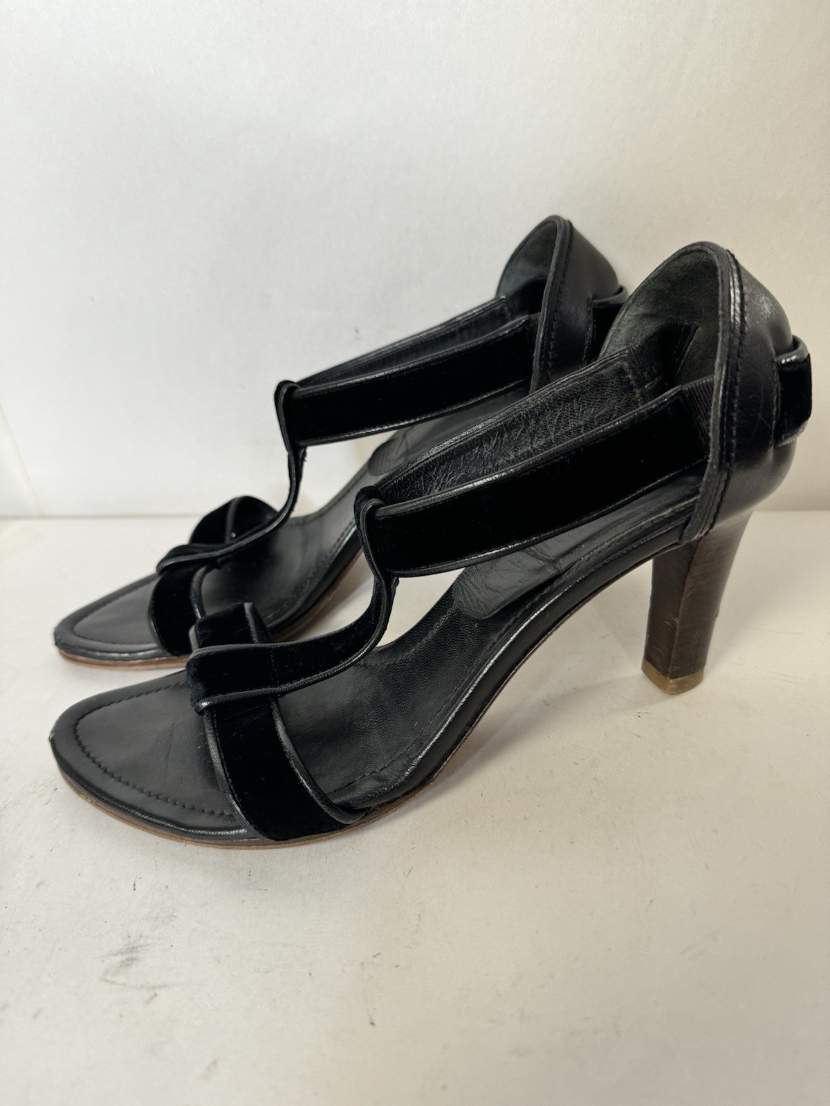 Sandali donna Yves Saint Laurent in velluto e pelle neri con tacco e cinturino UK 3 5