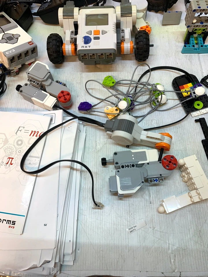 Lego Mindstorms EV3 Education 45544 Ages 10-21 Core Set Parts Only S8371 - Image 4 of 4