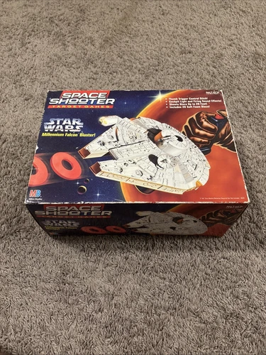 Star Wars MILLENIUM FALCON BLASTER! 1996 Vintage Space Shooter Target Game New