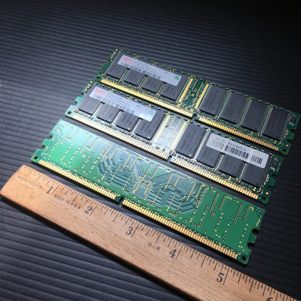 3PCS hynix PC3200U-30330 512MB DDR 400MHz CL3 HYMD564646CP8J-D43 AAT PC Memory - Image 3 of 4