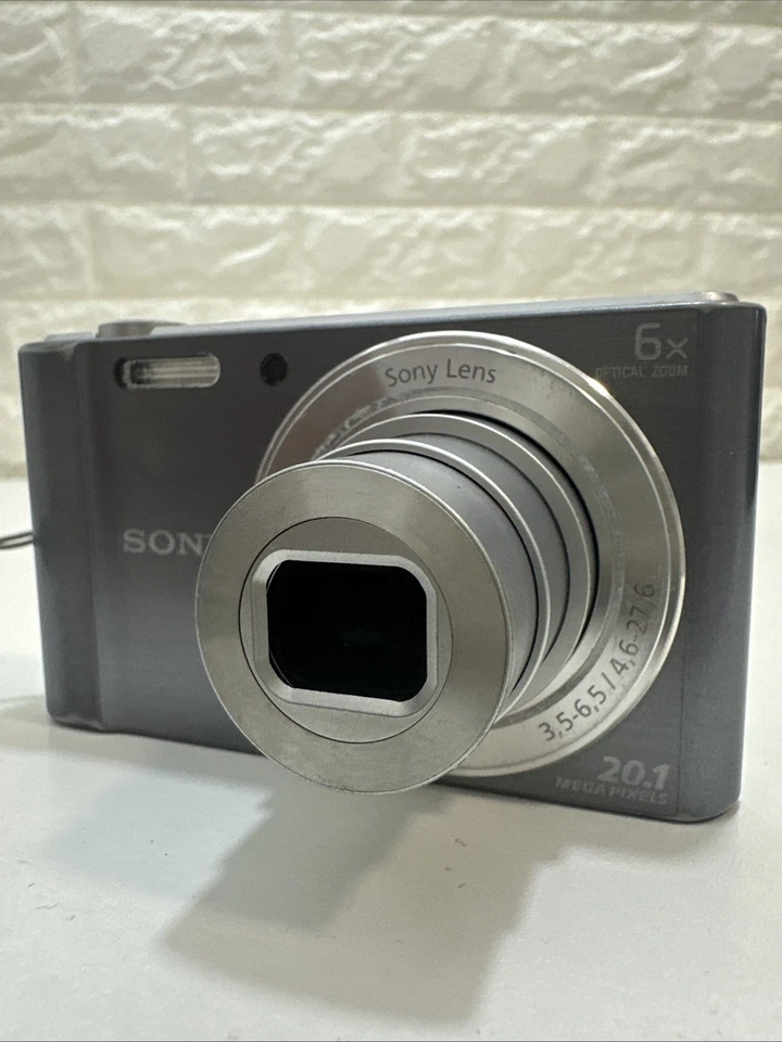 Sony Cyber-shot DSC-W810 20.1MP 6x Zoom Sony Lens Digital Camera - Silver Tested - Image 4 of 4