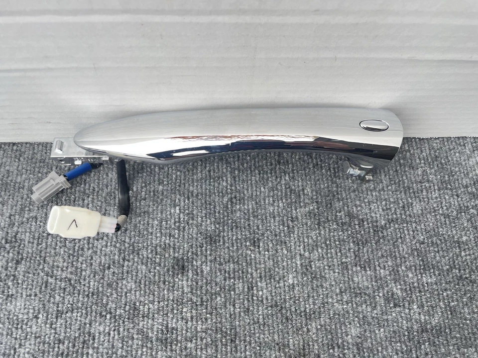 Manija de puerta exterior cromada 11-19 Infiniti M37 M56 lado conductor delantero izquierdo Foto 2 de 4
