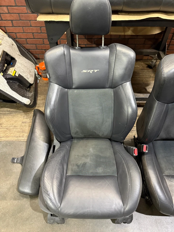 Juego de asientos térmicos de gamuza cuero punteado azul cosido Dodge Charger SRT8 05-10 OEM Foto 4 de 4
