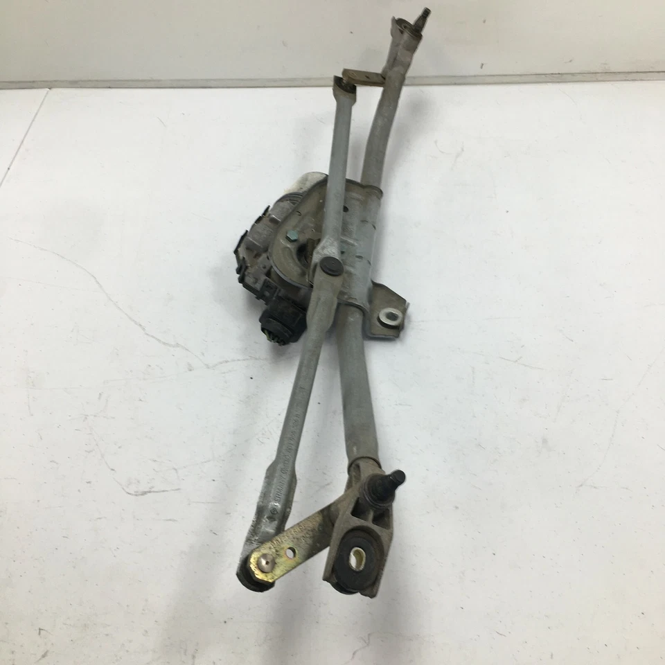 Volkswagen Passat GLS 2001-2005 motor limpiaparabrisas con acoplamiento OEM Foto 3 de 4