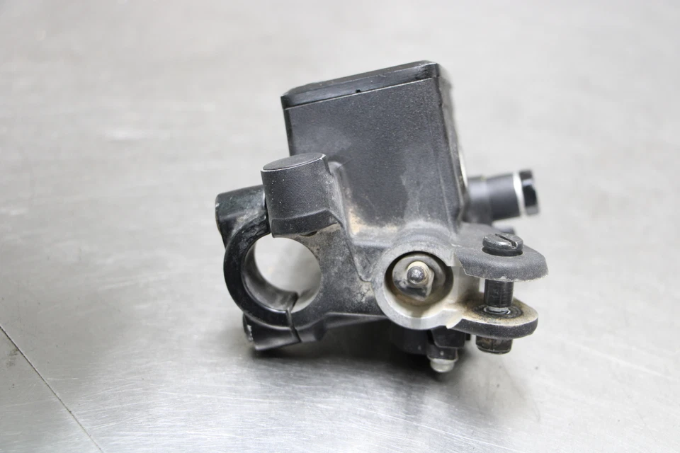 14 15 FZ09 FZ-09 FZ 09 Front Brake Master Cylinder Foto 2 de 4
