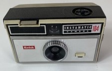 Vintage 1960's Kodak Instamatic 104 Camera w/ Wrist Strap UNTESTED