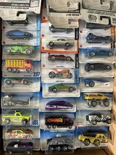 Lot of 600 hot wheels 300 SEALED, 300 Loose Authentic FREE SHIPPING