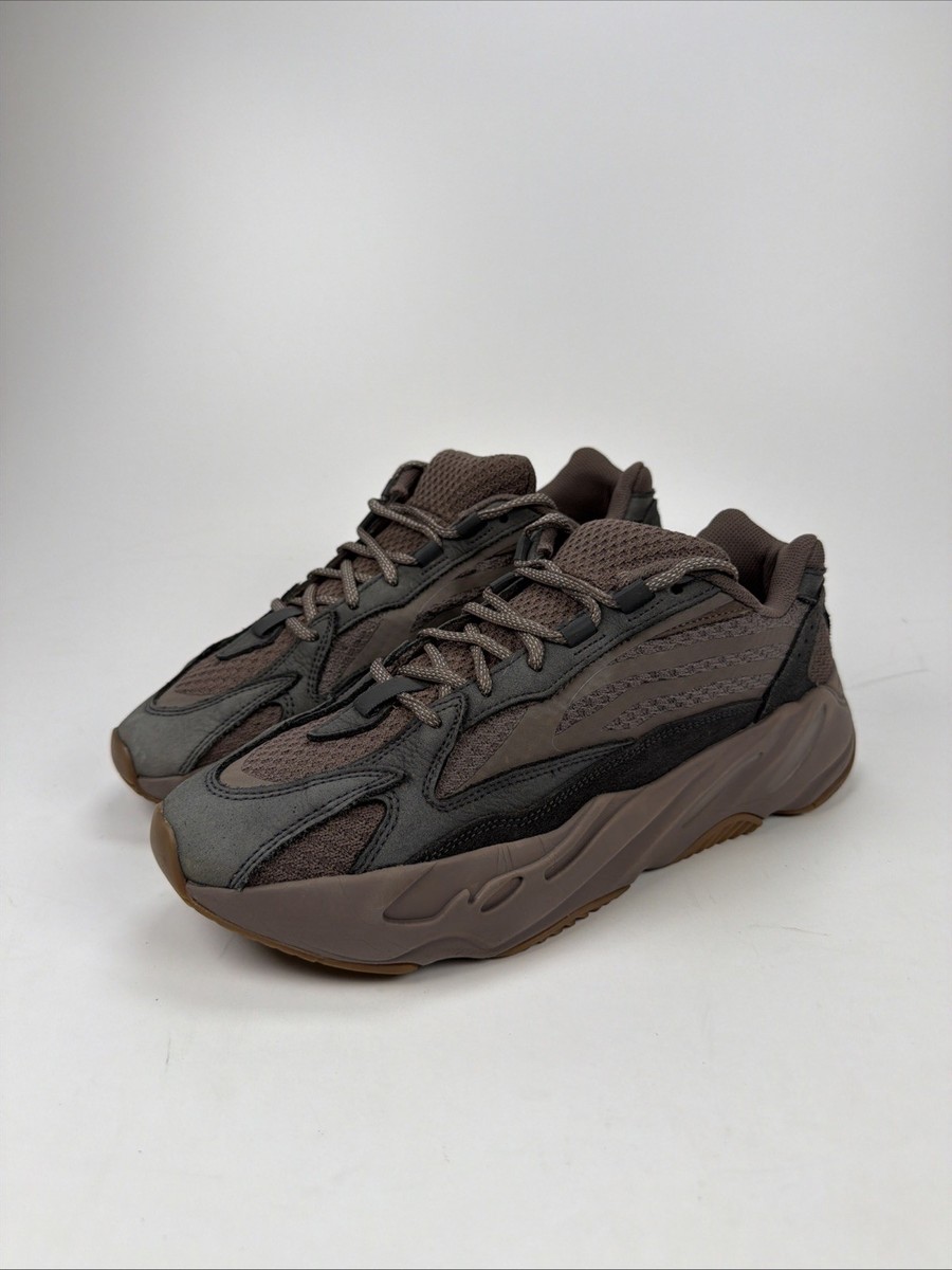adidas yeezy boost 700 v2 mauve