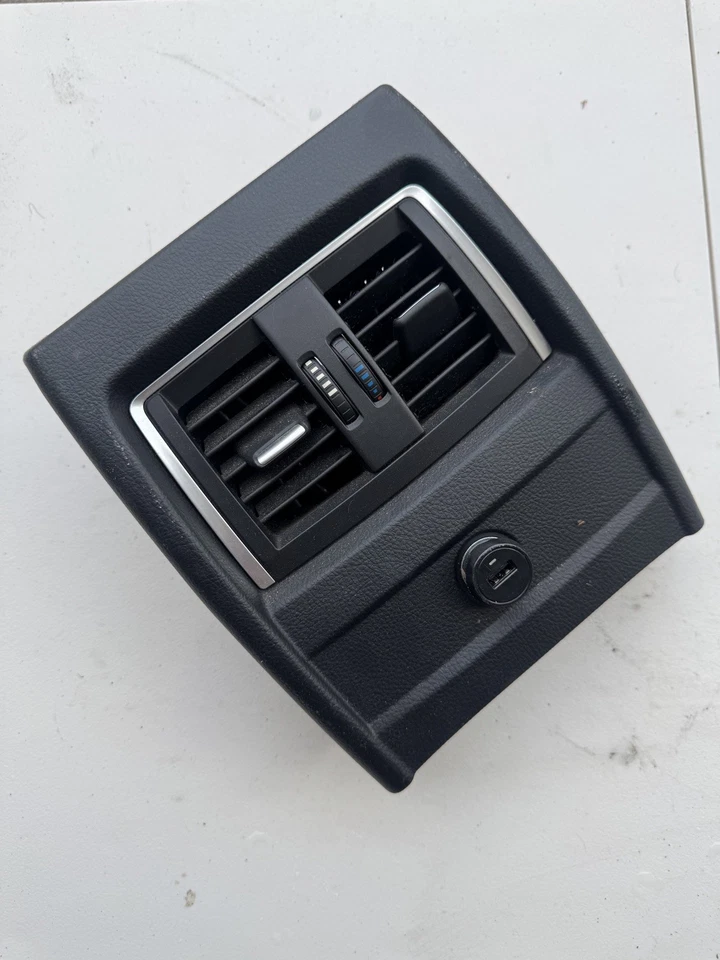 Panel de ajuste de ventilación de aire consola central trasera BMW M3 M4 F80 F82 F83 2015-2020 FABRICANTE DE EQUIPOS ORIGINALES Foto 2 de 2